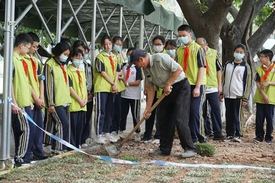 厚街：竹溪中学“心植希望，共建绿色” 主题活动小结