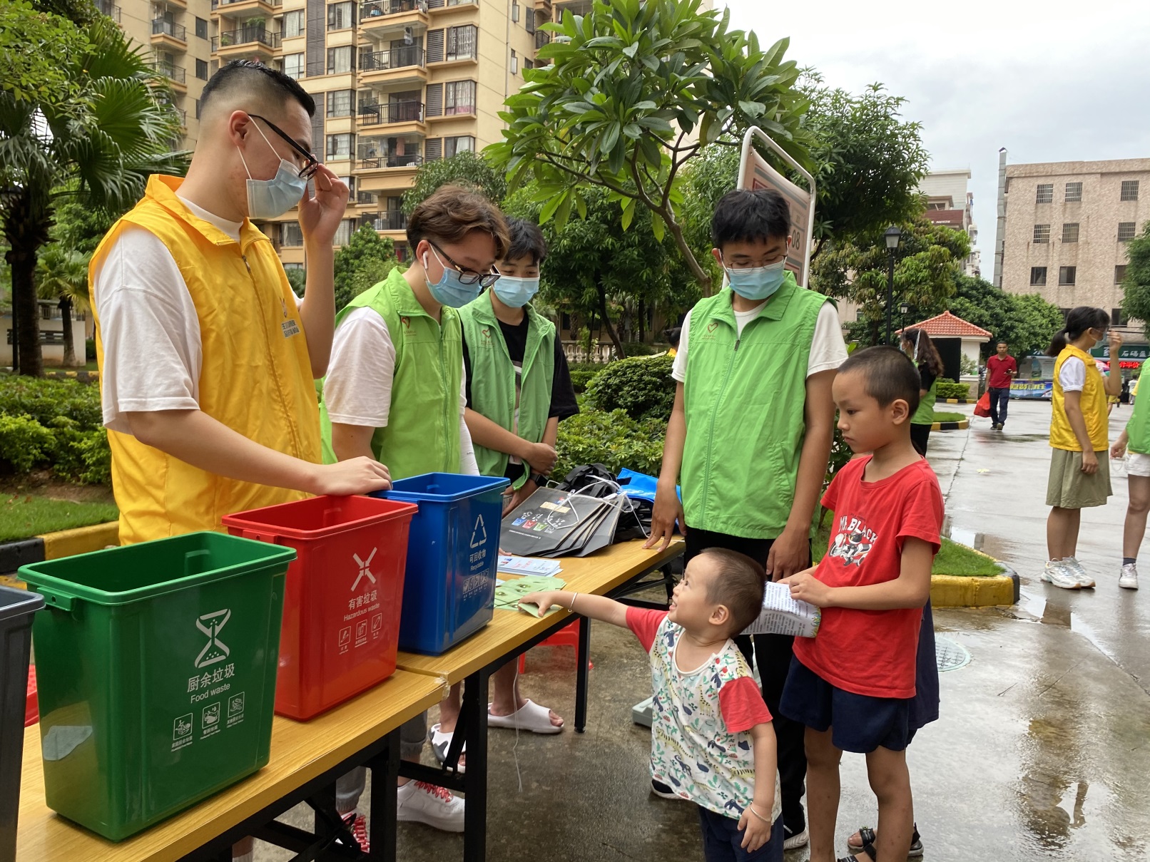 石碣：共建绿色环保石碣，大学生在行动